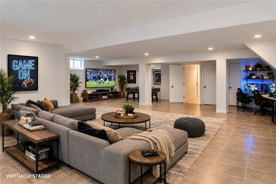 Beautifully updated and spacious home backing near the National - photo 26