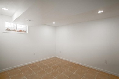 Beautifully updated and spacious home backing near the National - photo 29