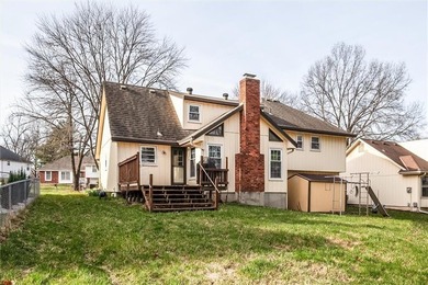 Beautifully updated and spacious home backing near the National - photo 34