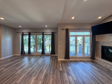 Luxury lakefront living meets exceptional - photo 4