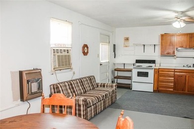 Welcome to Sandy Bass Bay, come and live the Lake Life in this - photo 15