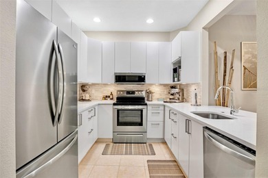 Beautifully updated, GROUND-FLOOR, 3-bedroom, 2-bathroom home - photo 10