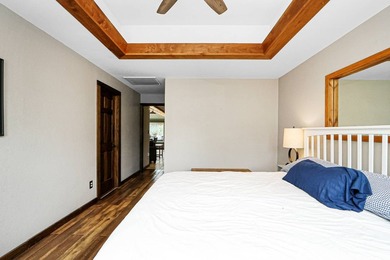 Turnkey lake home with lots to love! Find an updated three - photo 12