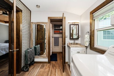 Turnkey lake home with lots to love! Find an updated three - photo 13
