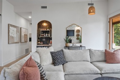Lake life done right! This 3 bedroom, 2 bathroom custom home at - photo 17