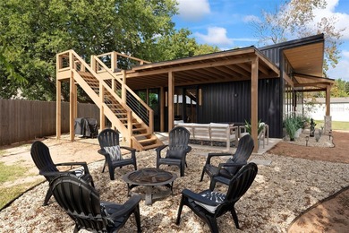 Lake life done right! This 3 bedroom, 2 bathroom custom home at - photo 30
