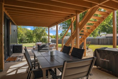 Lake life done right! This 3 bedroom, 2 bathroom custom home at - photo 32