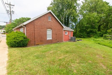 Travel back in time with quaint office space now available for - photo 3