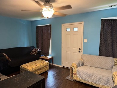 4 Bedroom home with a substantial rear deck and great yard for - photo 4