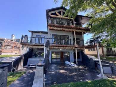 Luxury lakefront living meets exceptional - photo 2