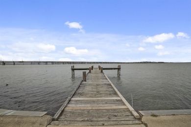 Fantastic opportunity to live in walking distance to Lake Ray - photo 4