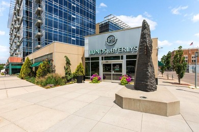 This stylish 1 bed condo at Cobalt offers an unmatched level of - photo 30