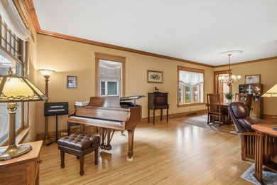 Located in sought-after neighborhood w/ stunning views of Lake - photo 6