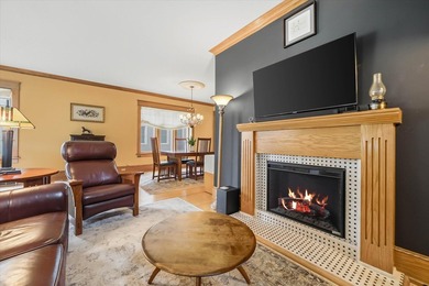 Located in sought-after neighborhood w/ stunning views of Lake - photo 10