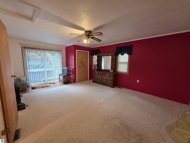 Lake Access to South Dease Lake. Well maintained 3 bedroom home - photo 11
