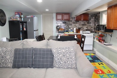 Welcome to 144-32 158th Street, Jamaica, NY 11434 - a - photo 18