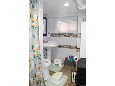 Welcome to 144-32 158th Street, Jamaica, NY 11434 - a - photo 19