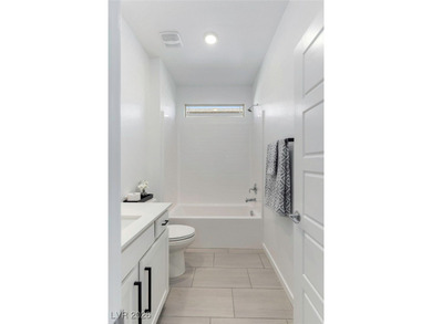 Welcome the exclusive guard-gated Lennar Heritage at Stonebridge