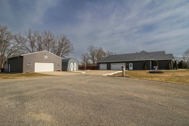 Outstanding 4 Bed, 3 1/2 Bath Walk-out Ranch on 4.18 acres with - photo 22