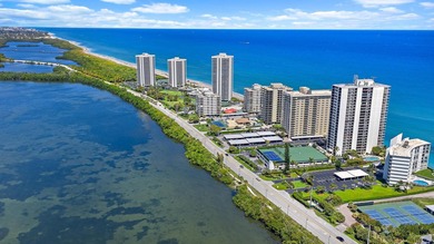 ONE OF THE BEST OCEANFRONT PENTHOUSE VALUES IN PALM BEACH - photo 33
