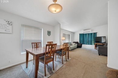 Tucked away in a quiet Rockaway Beach neighborhood near Lake - photo 4