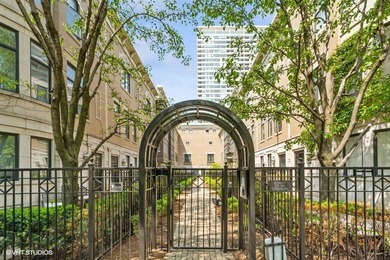 Lake Michigan - Cook County Townhome/Townhouse For Sale in Chicago Illinois