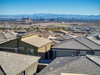 Welcome the exclusive guard-gated Lennar Heritage at Stonebridge