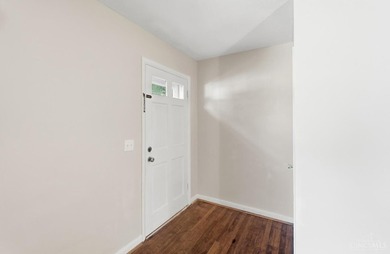 Welcome home to 417 Davis Ln. This well maintained brick ranch - photo 11
