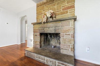 Welcome home to 417 Davis Ln. This well maintained brick ranch - photo 13