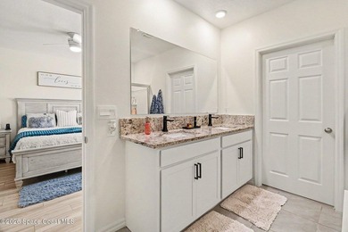 Waterfront luxury meets everyday comfort in this timeless, 5 - photo 14