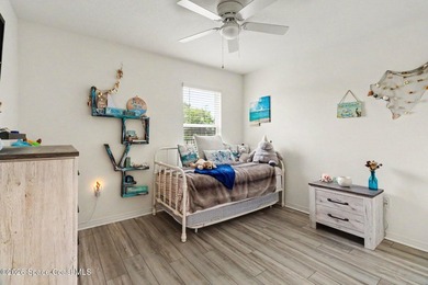 Waterfront luxury meets everyday comfort in this timeless, 5 - photo 17