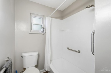 Welcome home to 417 Davis Ln. This well maintained brick ranch - photo 28