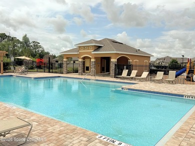 Waterfront luxury meets everyday comfort in this timeless, 5 - photo 28