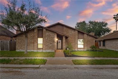Step into this charming 3 bedroom, 2 bathroom house located in - photo 1