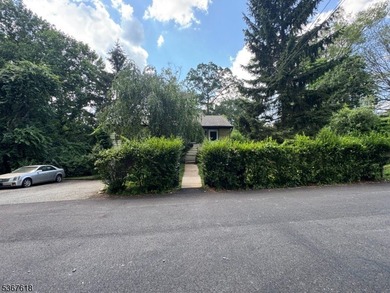 Lake Hopatcong Home Sale Pending in Jefferson New Jersey