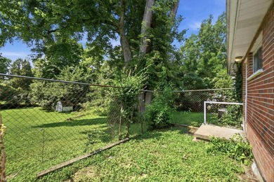 Welcome home to 417 Davis Ln. This well maintained brick ranch - photo 43