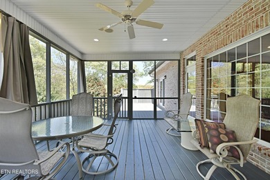 Tucked away in the heart of the countryside, this immaculately - photo 33