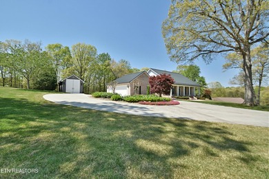 Tucked away in the heart of the countryside, this immaculately - photo 41