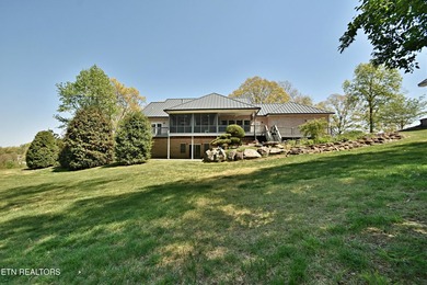 Tucked away in the heart of the countryside, this immaculately - photo 45