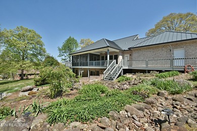 Tucked away in the heart of the countryside, this immaculately - photo 46
