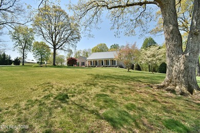 Tucked away in the heart of the countryside, this immaculately - photo 50