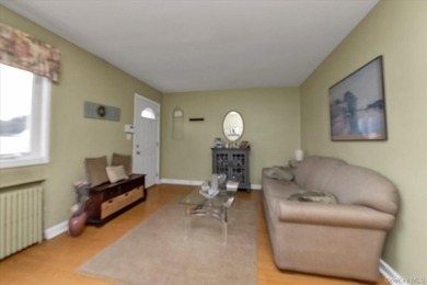 4BR Fully Dormered Fieldstone/Brick Cape w/GREAT CURB APPEAL! - photo 4