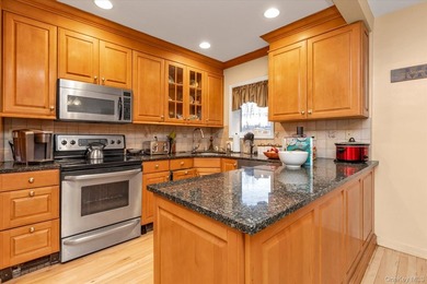 4BR Fully Dormered Fieldstone/Brick Cape w/GREAT CURB APPEAL! - photo 10