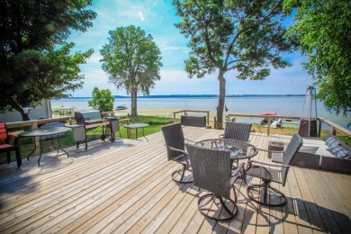 Puckaway Lake Home For Sale in Montello Wisconsin