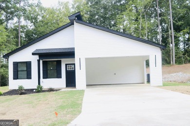 Lake Sinclair Home Sale Pending in Milledgeville Georgia