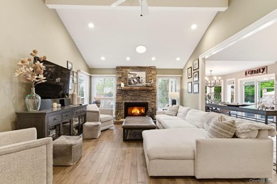 Welcome to this exceptional luxury residence in East Setauket - photo 11
