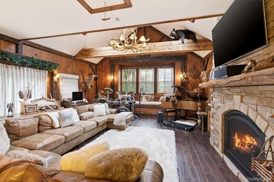 Welcome to this exceptional luxury residence in East Setauket - photo 21