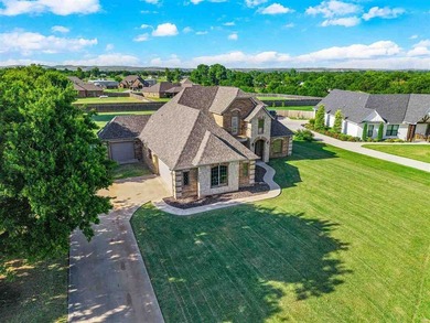 Like-new custom-built 3-bedroom, 2-bath home in the highly - photo 2
