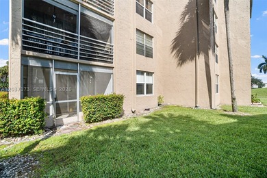 Beautiful first-floor corner unit in desirable Pine Ridge! This - photo 26