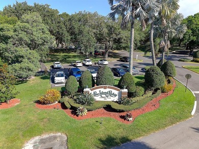 Beautiful first-floor corner unit in desirable Pine Ridge! This - photo 28